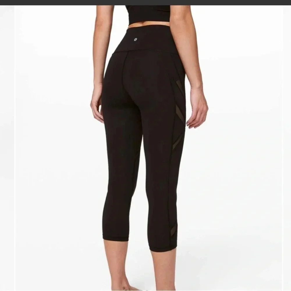 Lululemon Lululemon Wunder Under High-Rise
Crop 21" *Mesh
Black (First Release) - Picture 6 of 10